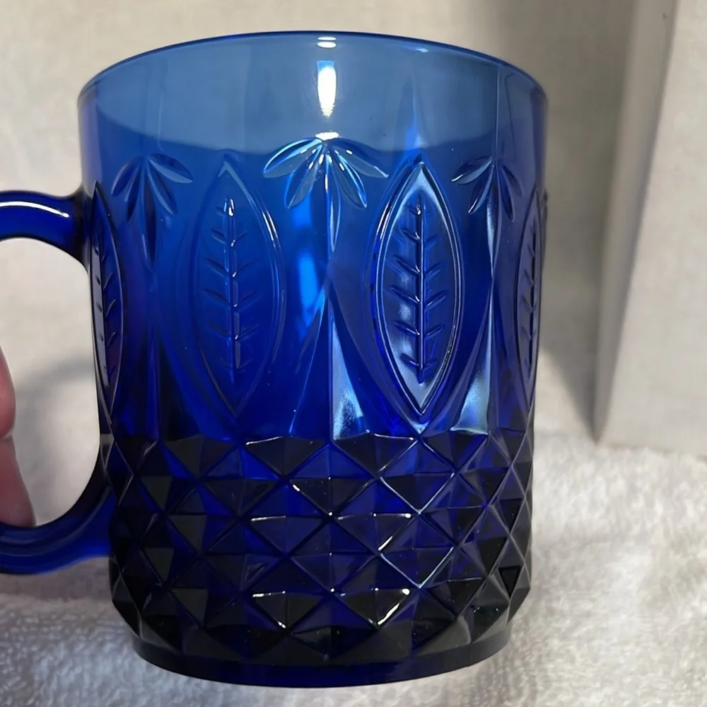 Avon gift collection Royal sapphire mug